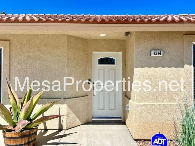 Foto del edificio - 7974 Sherborn Ave