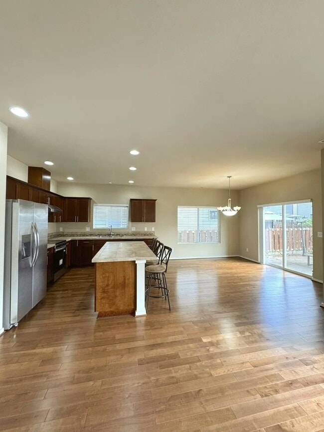 Building Photo - 1752 42nd St NE