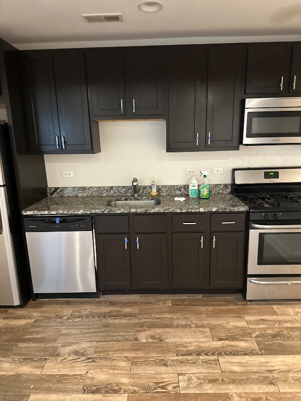 Foto del edificio - 4927 N Winthrop Ave