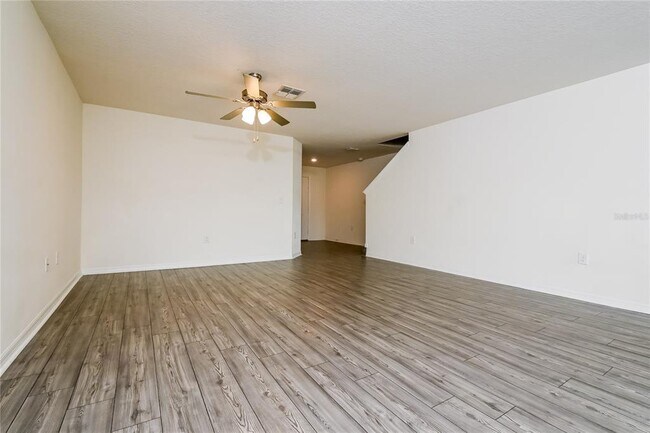 Foto del edificio - 5367 Companion Ln