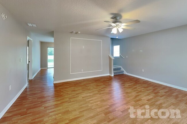 Building Photo - 10211 Summerview Cir