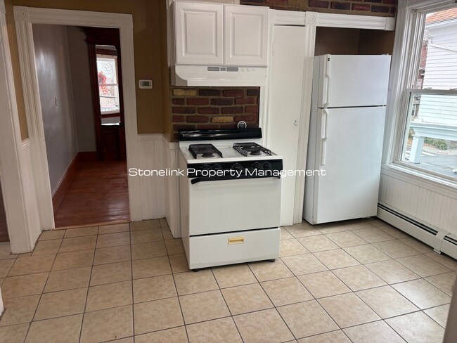 Foto del edificio - *313 Branch Avenue