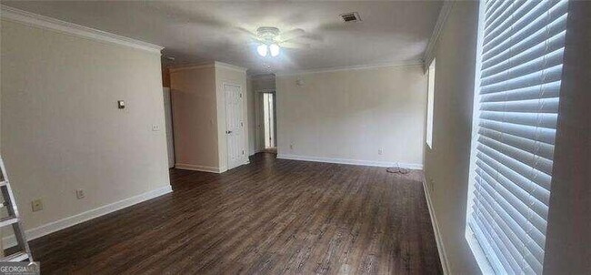 Foto del edificio - 425 Hillcrest Rd NW