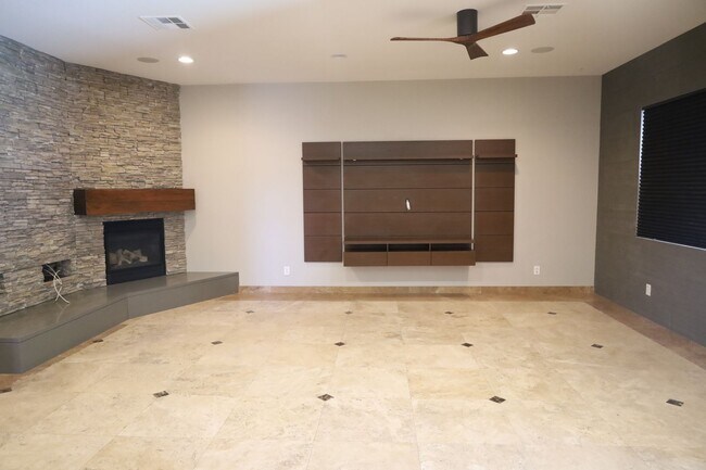 Building Photo - Fully Upgraded 5 Bedroom 4.5 Bathroom in Guard Gated Foothills Community!