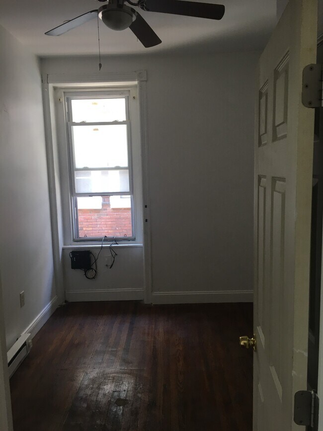 Foto del edificio - 921 S 49th St