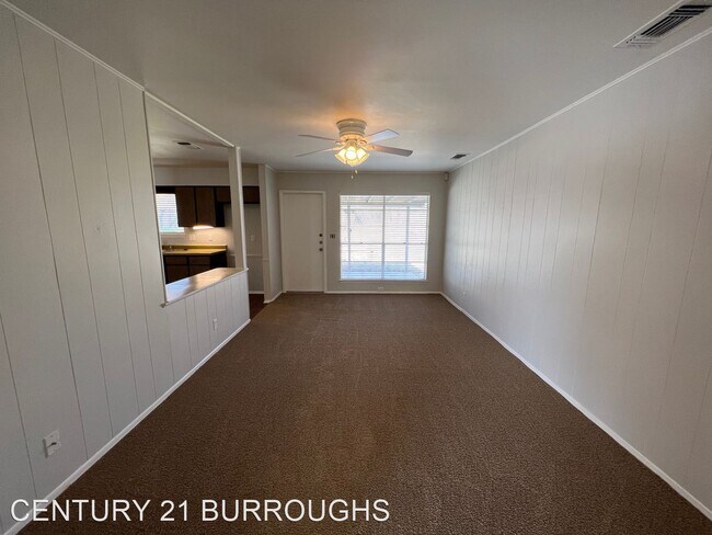 Building Photo - 3 br, 2 bath House - 8127 Golden Forest