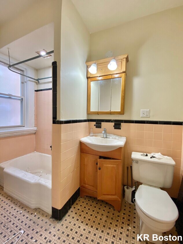 Building Photo - 19 Euston St