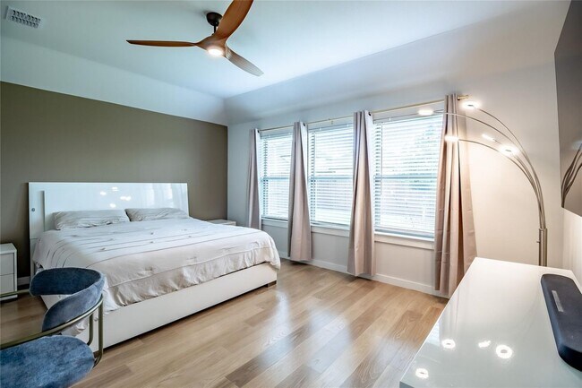 Foto del edificio - 2122 Mossfield Ln