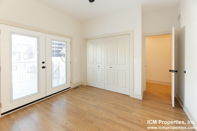 Foto del edificio - 1322 W Diversey Pky