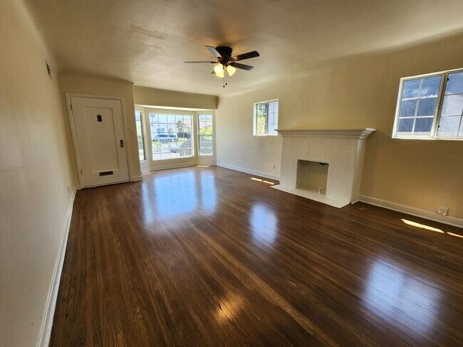 Foto del edificio - Charming 3 Bedroom / 2 Bathroom Home with ...