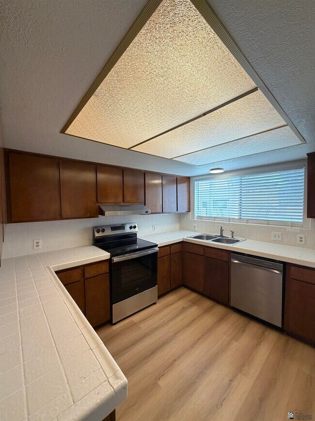 Foto del edificio - 2490 W Yowell Ct