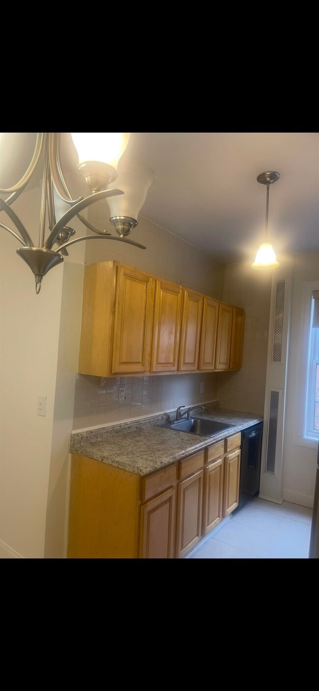 Foto del edificio - 7812 Hudson Ave