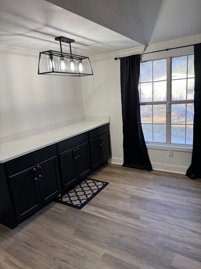 Foto del edificio - 3815 Dorothy Dr