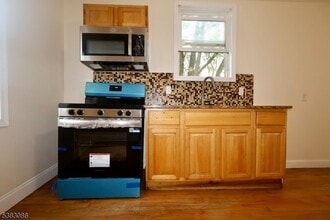 Building Photo - 34-36 Hedden Terrace Unit 3