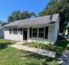 Building Photo - 812 N 81st Terrace