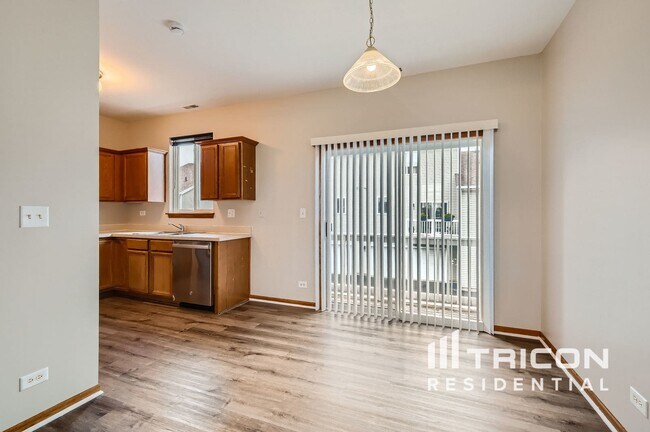 Foto del edificio - 1746 Fieldstone Dr N