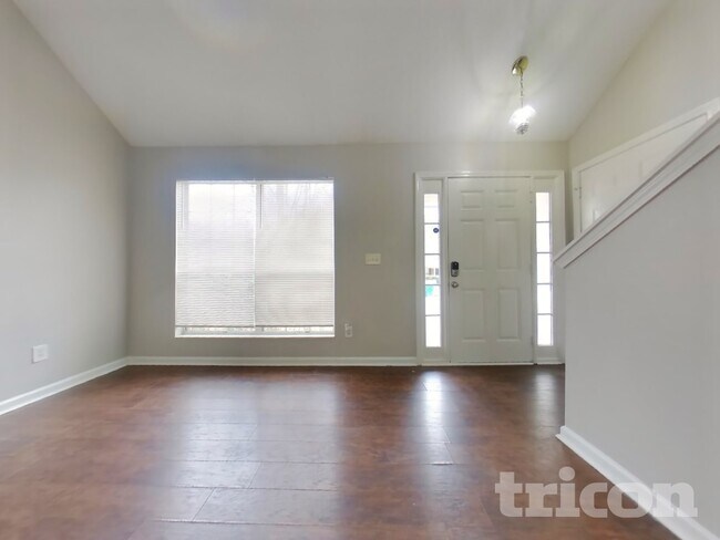 Building Photo - 2269 Charleston Pointe SE