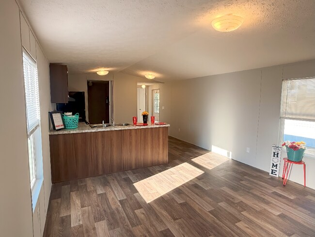 Foto del edificio - 4410 Brown Station Rd