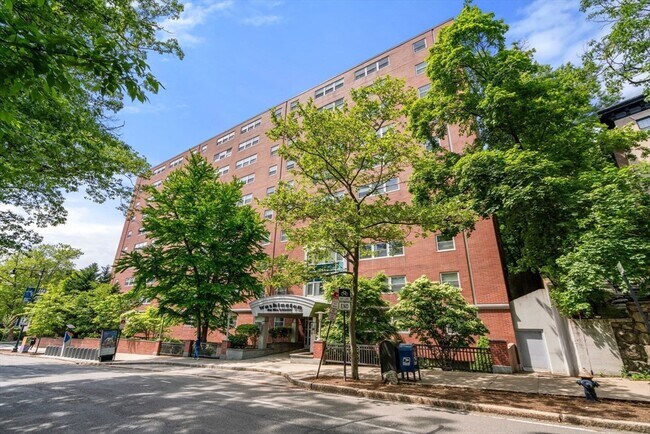 Foto del edificio - 1600 Beacon St