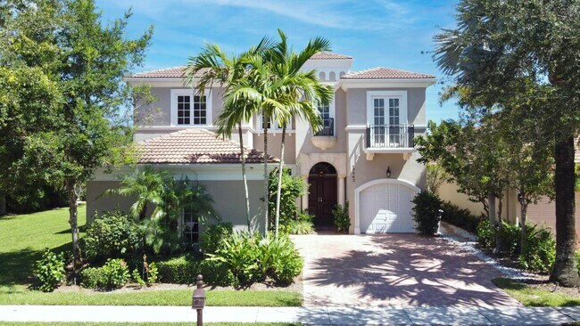 Foto del edificio - 17963 Lake Azure Way