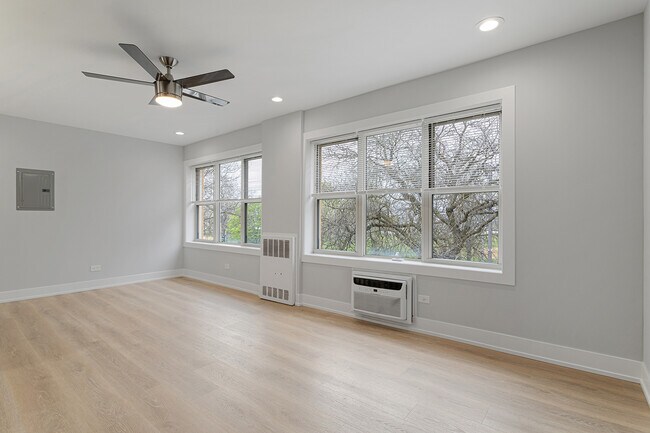 Foto del edificio - 7070 N Sheridan Rd