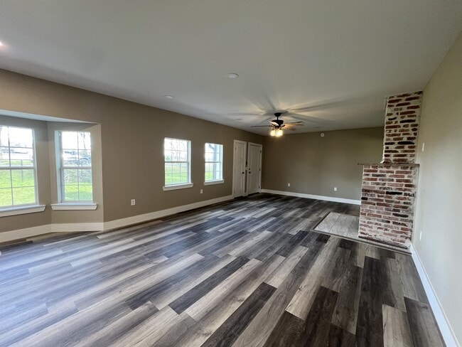 Foto del edificio - 14500 Old Troy Rd