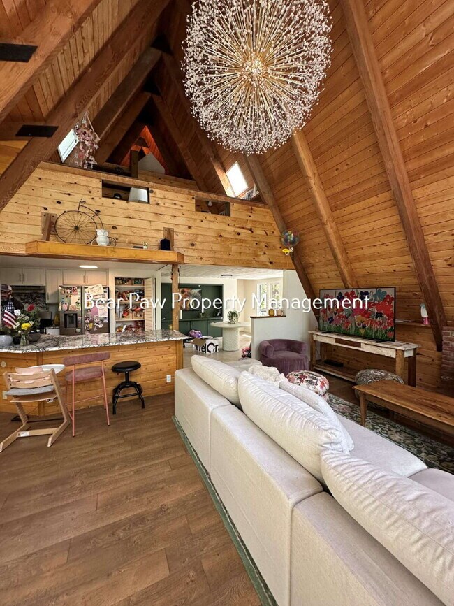 Foto del edificio - Charming A Frame, off Brook Forest!