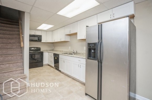 Foto del edificio - 430 Hemlock Rd