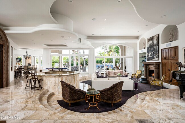 Foto del edificio - 6649 E Berneil Dr