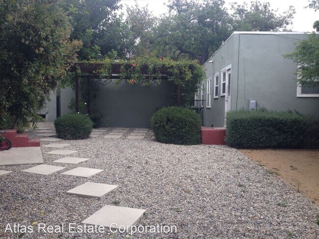 Building Photo - 3278-3284 Casitas Ave