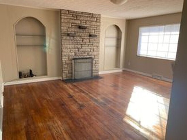 Foto del edificio - Cozy 3 Bedroom Ranch w/full basement
