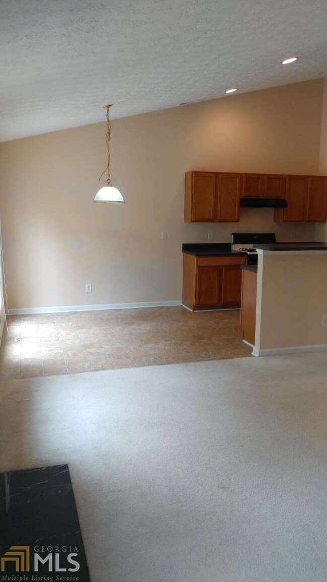 Building Photo - 165 Bridgestone Ln