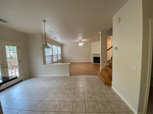 Foto del edificio - 2817 Cascade Falls Dr