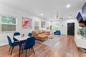 Building Photo - 5009 Mallow St