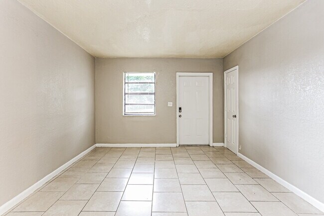 Foto del edificio - 1207 NW 17th Ave