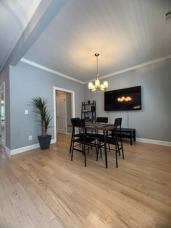 Foto del edificio - 1429 DuPont Commons Cir NW