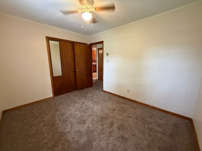 Foto del edificio - 2 Bed 1 Bath Duplex