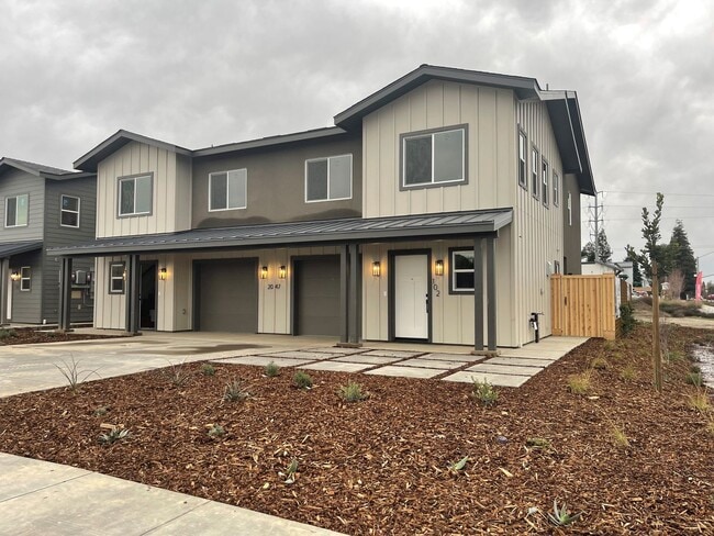 Building Photo - 2047 W Corvina Ave