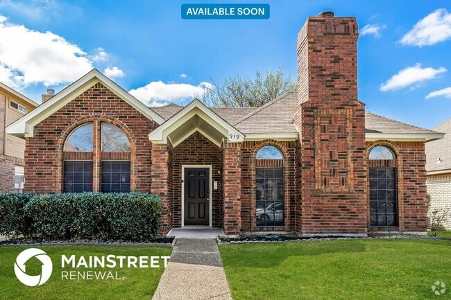 Building Photo - 919 Walters Dr
