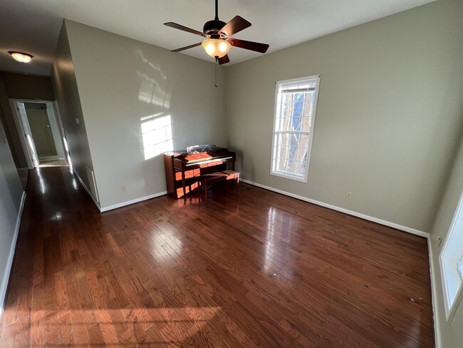 Foto del edificio - 205 Woodland St