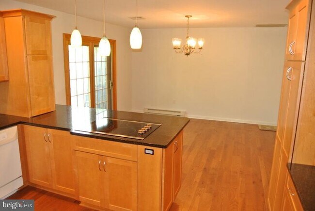 Foto del edificio - 421 Park Hills Dr