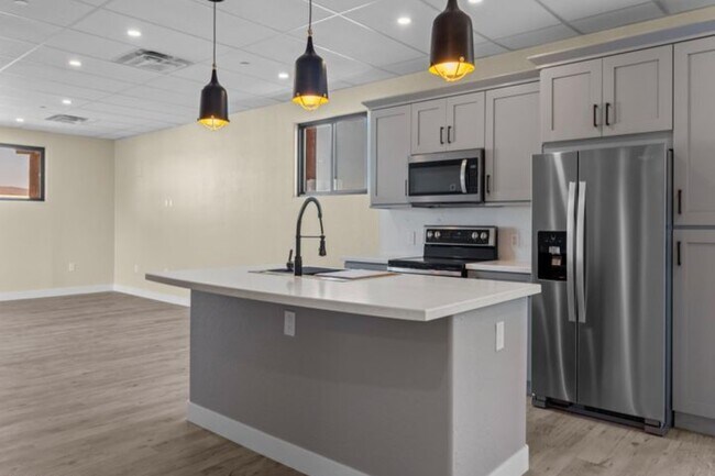 Building Photo - 7202 E Carefree Dr