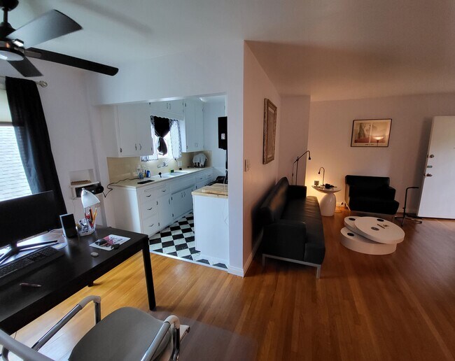 Foto del edificio - 219 Esperanza Ave