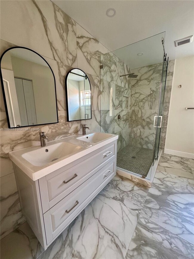 Foto del edificio - 8638 NW 1st Ln
