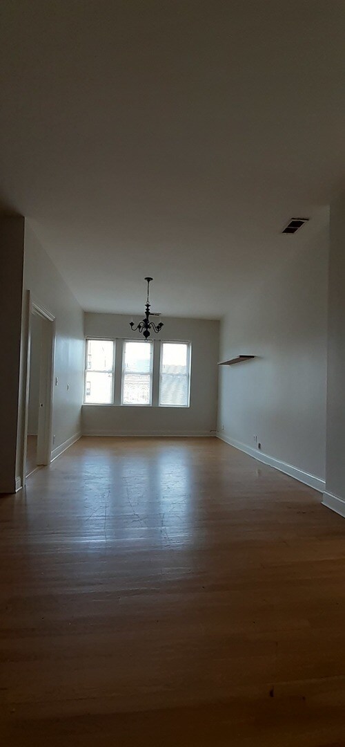 Foto del edificio - 1356 N Western Ave