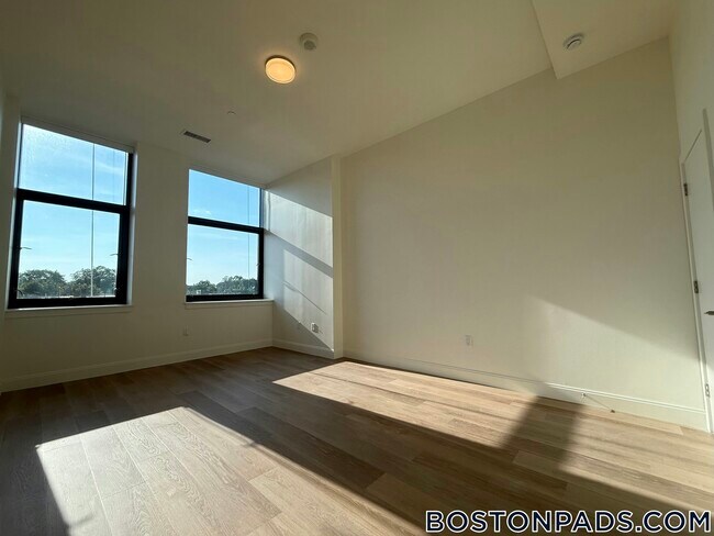 Foto del edificio - 1079 Commonwealth Ave