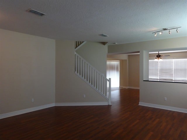 Building Photo - 580 First Cape Coral Dr