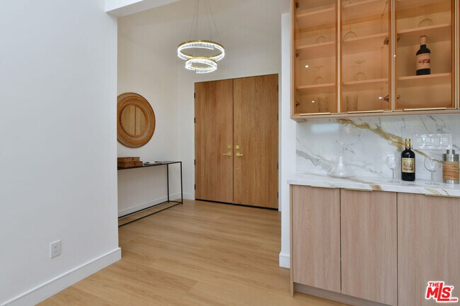 Foto del edificio - 26065 Farmfield Rd