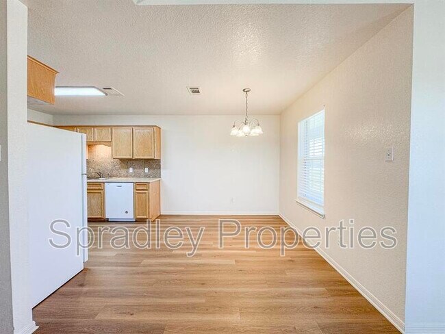 Building Photo - 132 Lacey Lou Ln