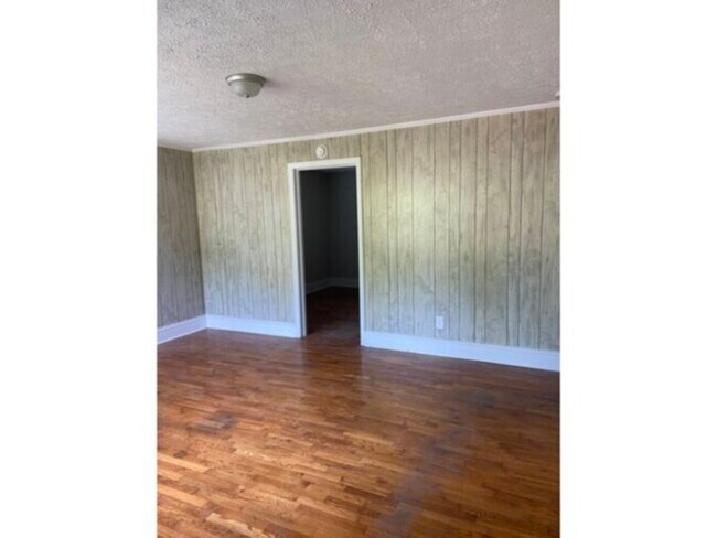 Building Photo - 881 W. Orange Street, Fayetteville, Nc 28301